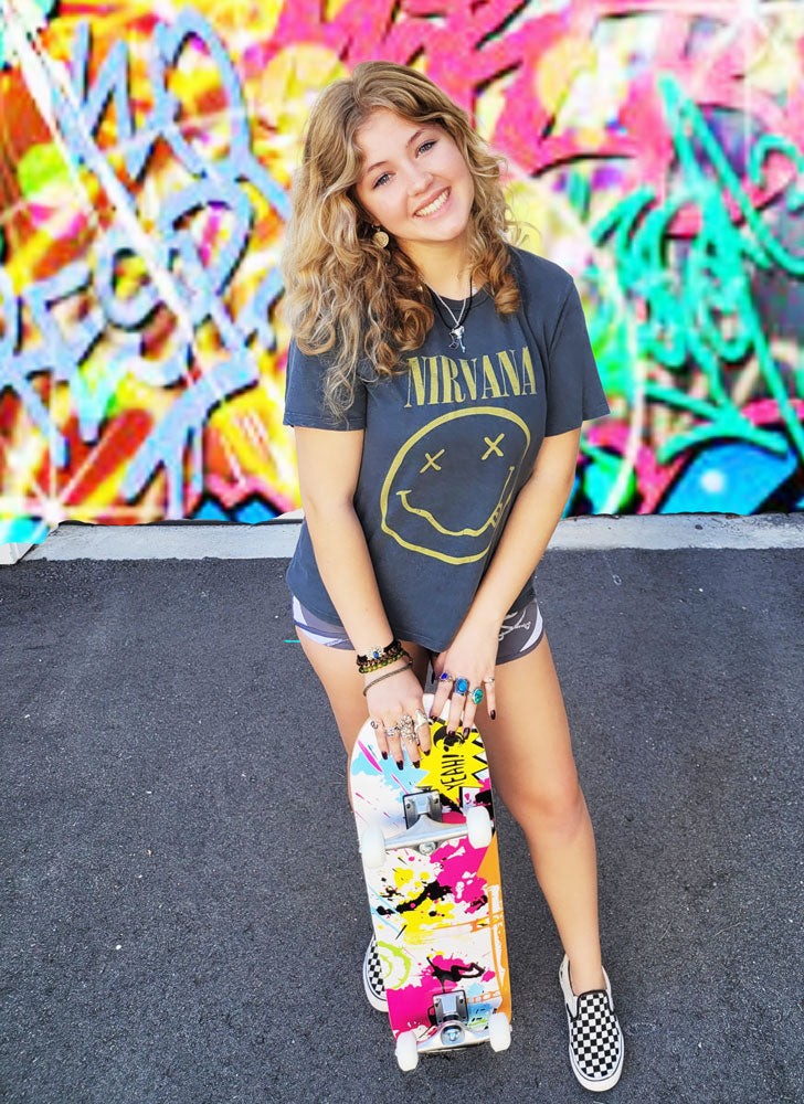 
                
                    Load image into Gallery viewer, BELEEV 31&amp;quot; Complete Skateboard for Beginners - Graffiti (New)
                
            