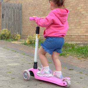 Beleev Scooters for Kids 3 Wheel Kick Scooter for Toddlers Girls & Boys, 4 Adjustable Height, Lean to Steer, Extra-Wide Deck, Light Up Wheels for Children from 3 to 14 Years Old Pink
