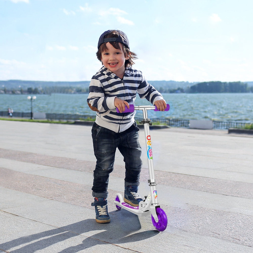 Beleev 2 wheel scooter, happy kid riding photo